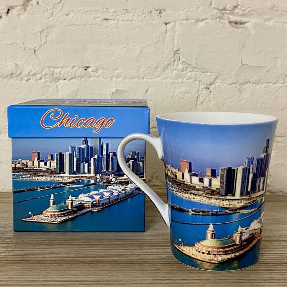 Chicago IL Mug The Postcard Factory (PCF) Bright Art Graphics Wrap Around Design - Picture 2 of 11